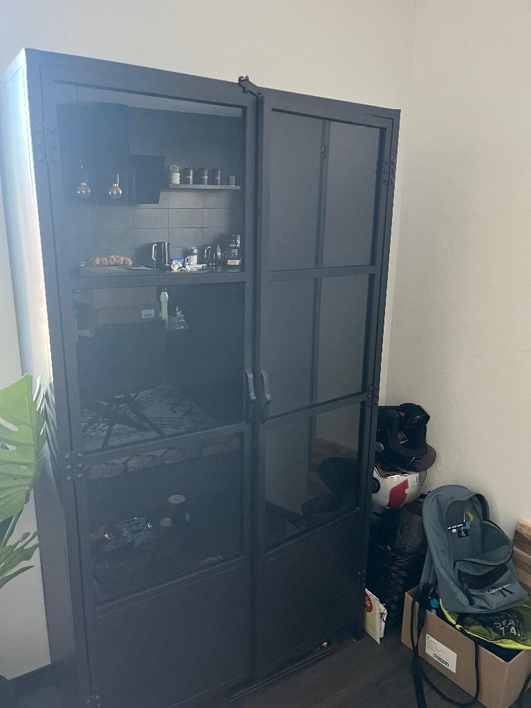 Vitrinekast zwart metaal nieuw, Huis en Inrichting, Kasten | Vitrinekasten, Met deur(en), Nieuw, Metaal, 150 tot 200 cm