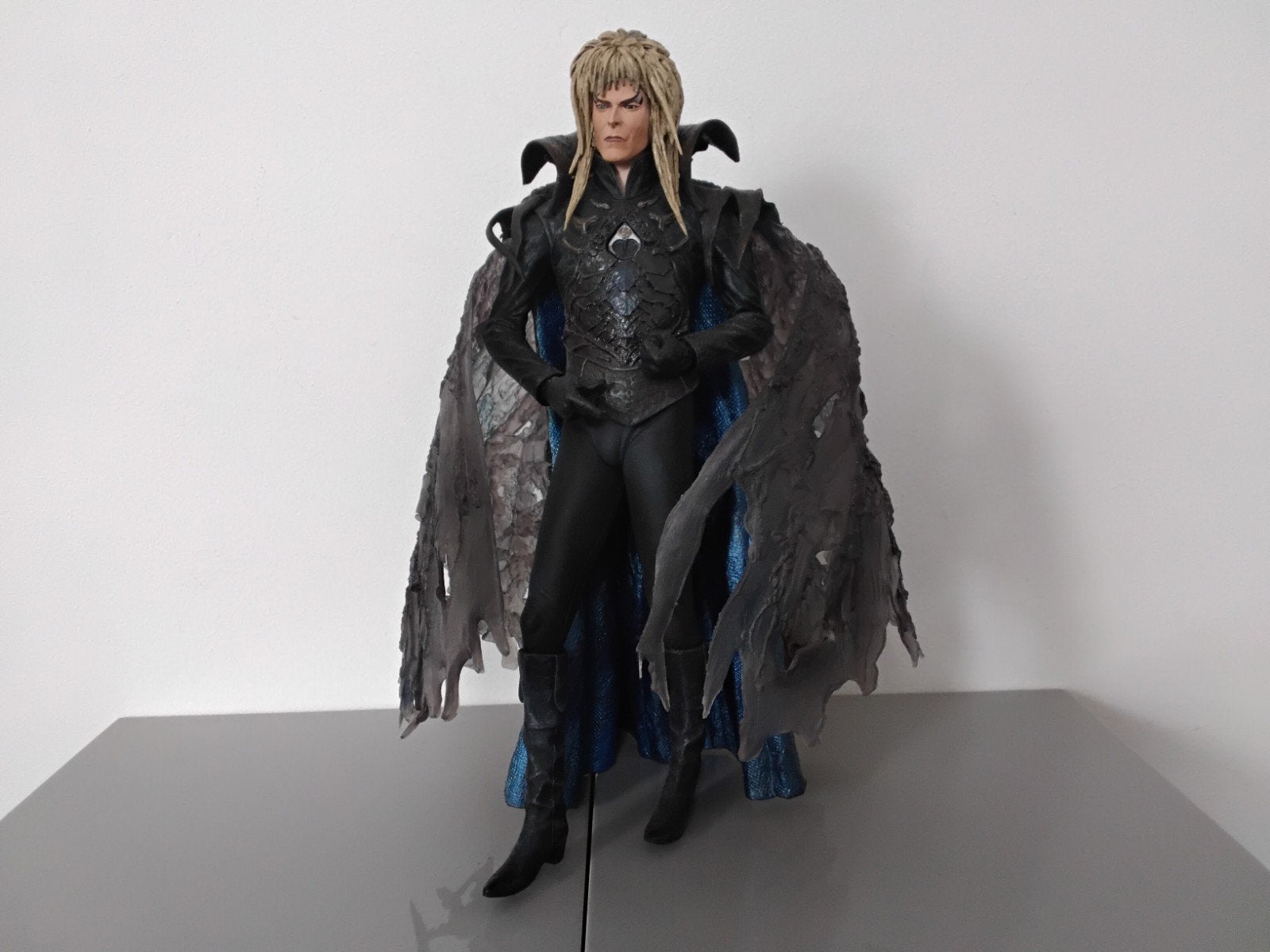 pratende Jareth the Goblin King  - Labyrinth ,David Bowie, Verzamelen, Ophalen of Verzenden, Gebruikt, Actiefiguur of Pop