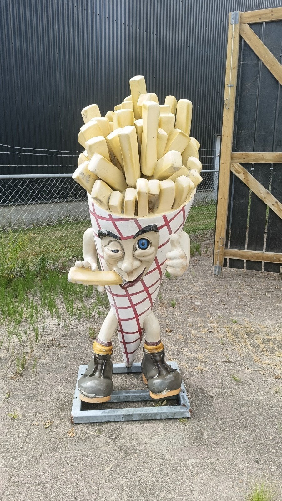 Polyester Friet Man Beeld - 185 cm hoog, Ophalen