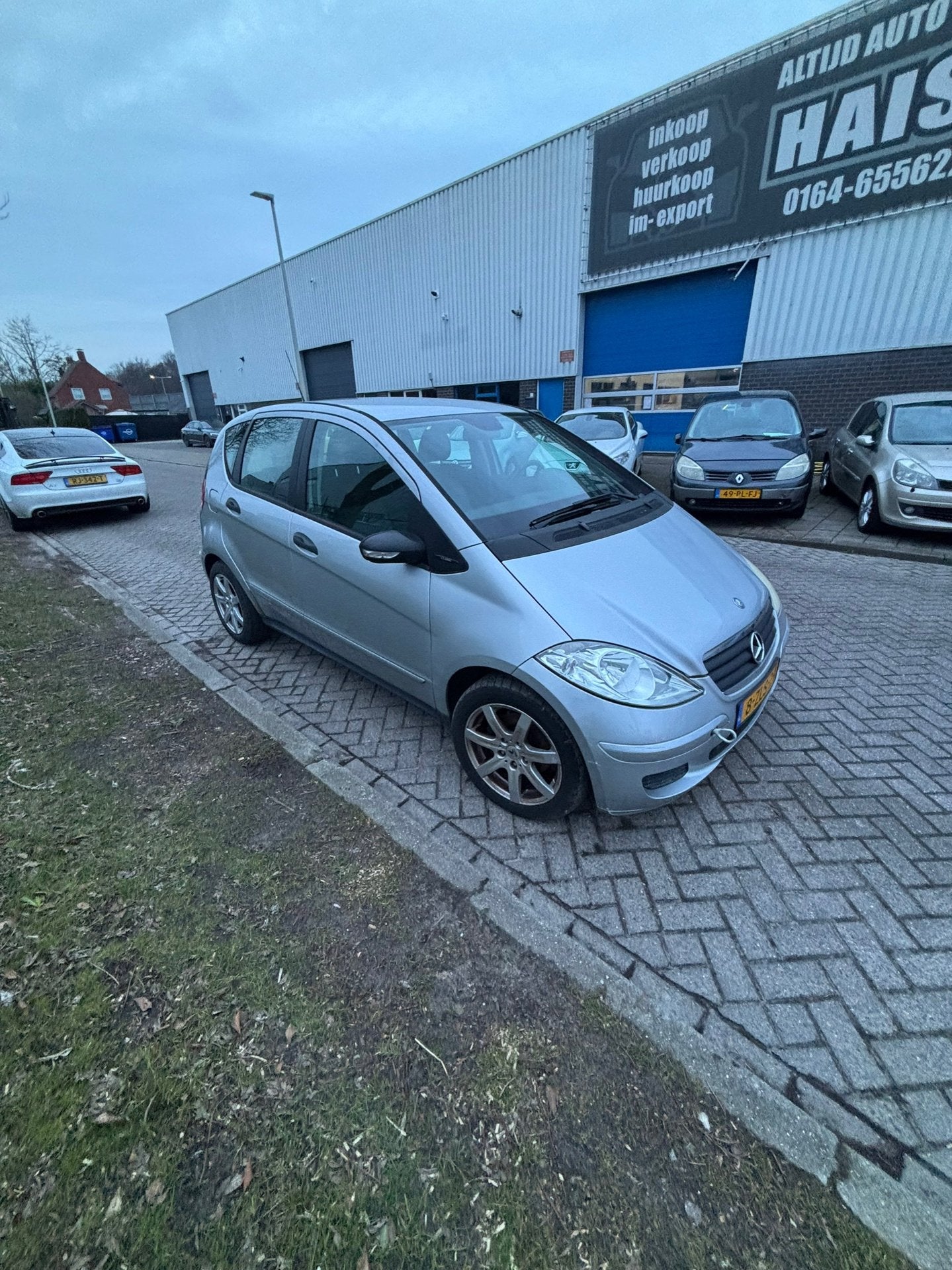 Mercedes-Benz A-klasse 150 Classic AUTOMAAT KAPOT, Auto's, Voorwielaandrijving, Zwart, 400 kg, 49 €/maand