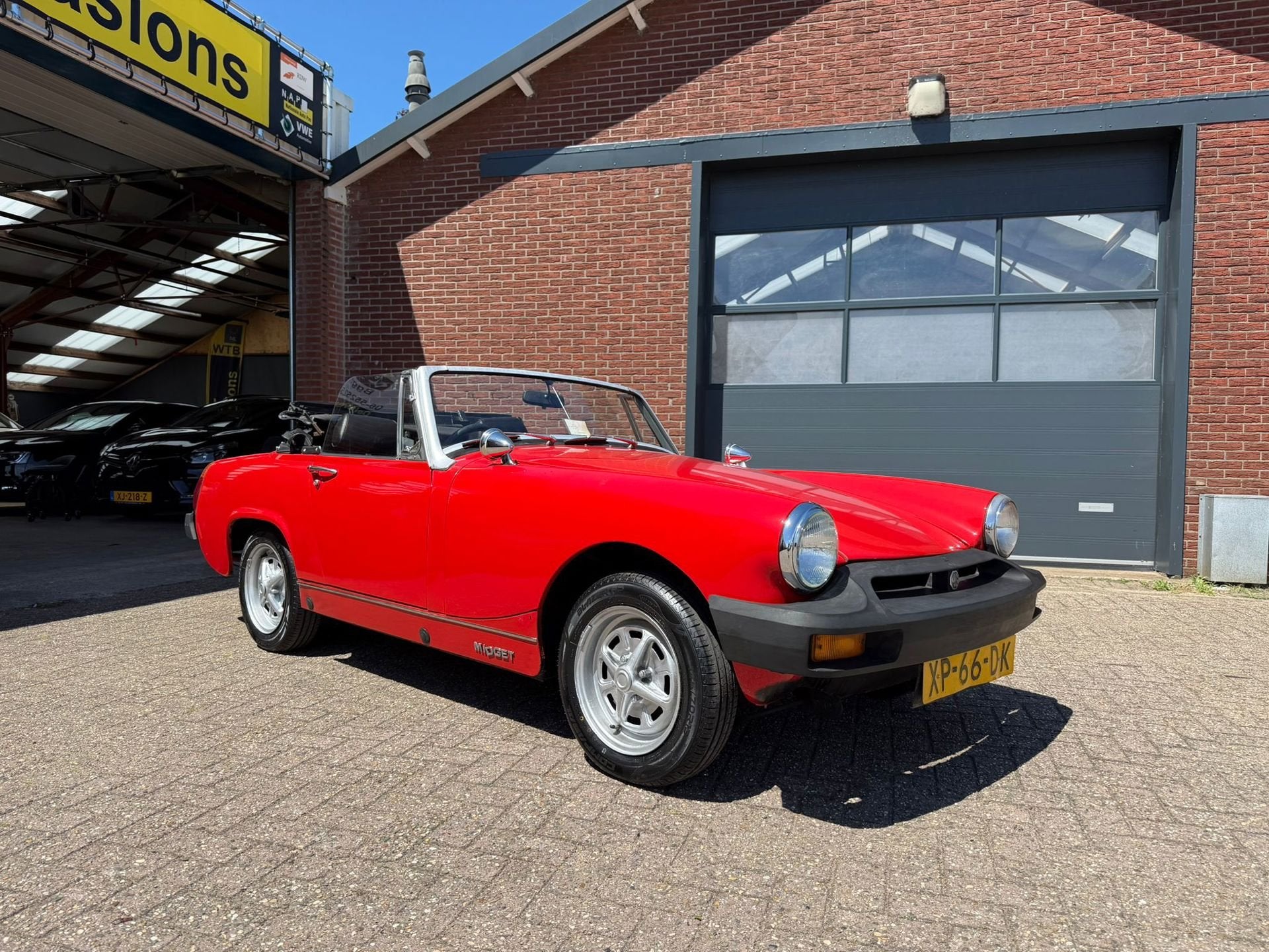 MG B