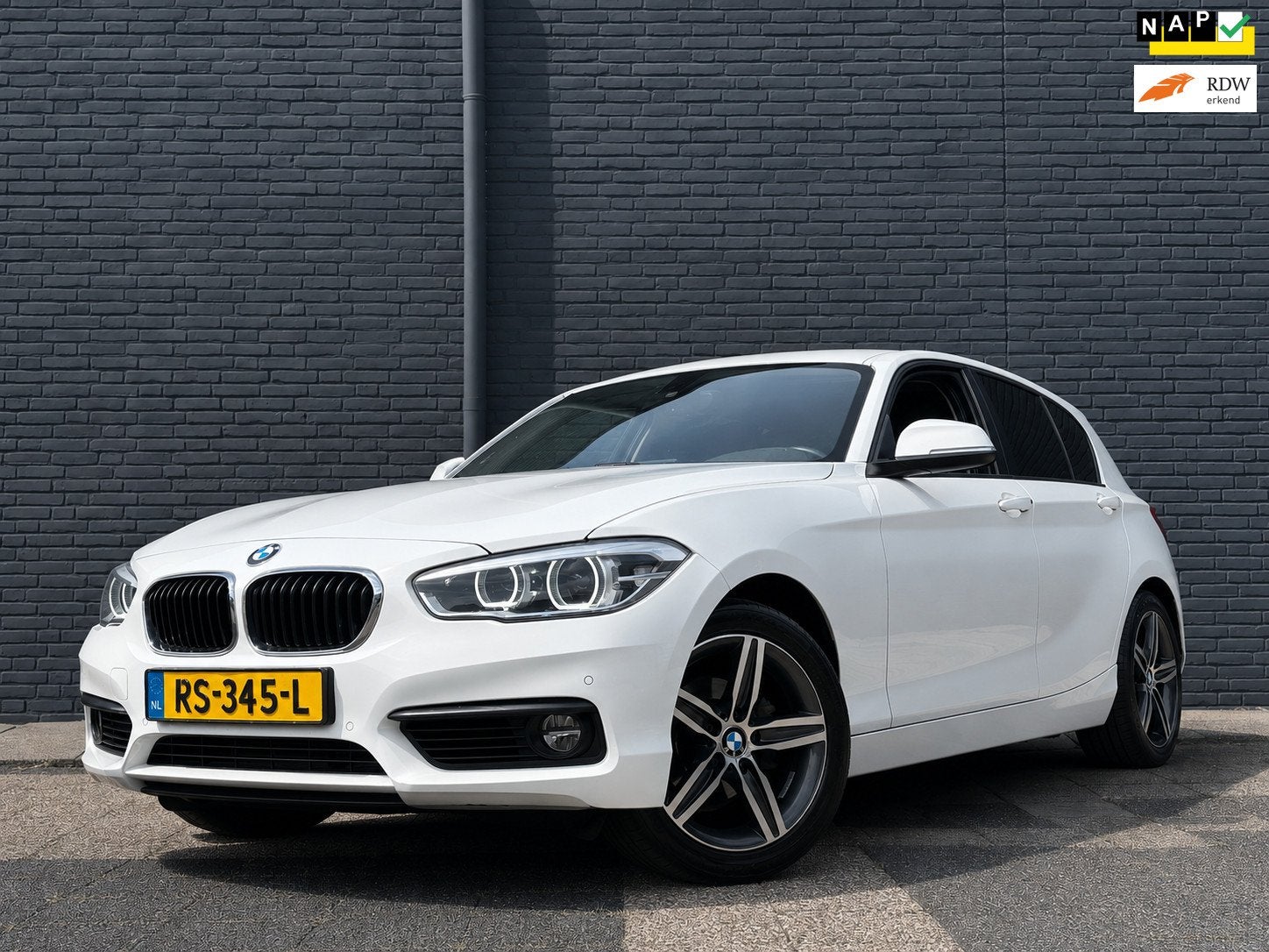 BMW 1-serie 118d High Executive | Automaat | Leder | Stoelve, Auto's, BMW, Bedrijf, Te koop, 1-Serie, ABS, Adaptive Cruise Control