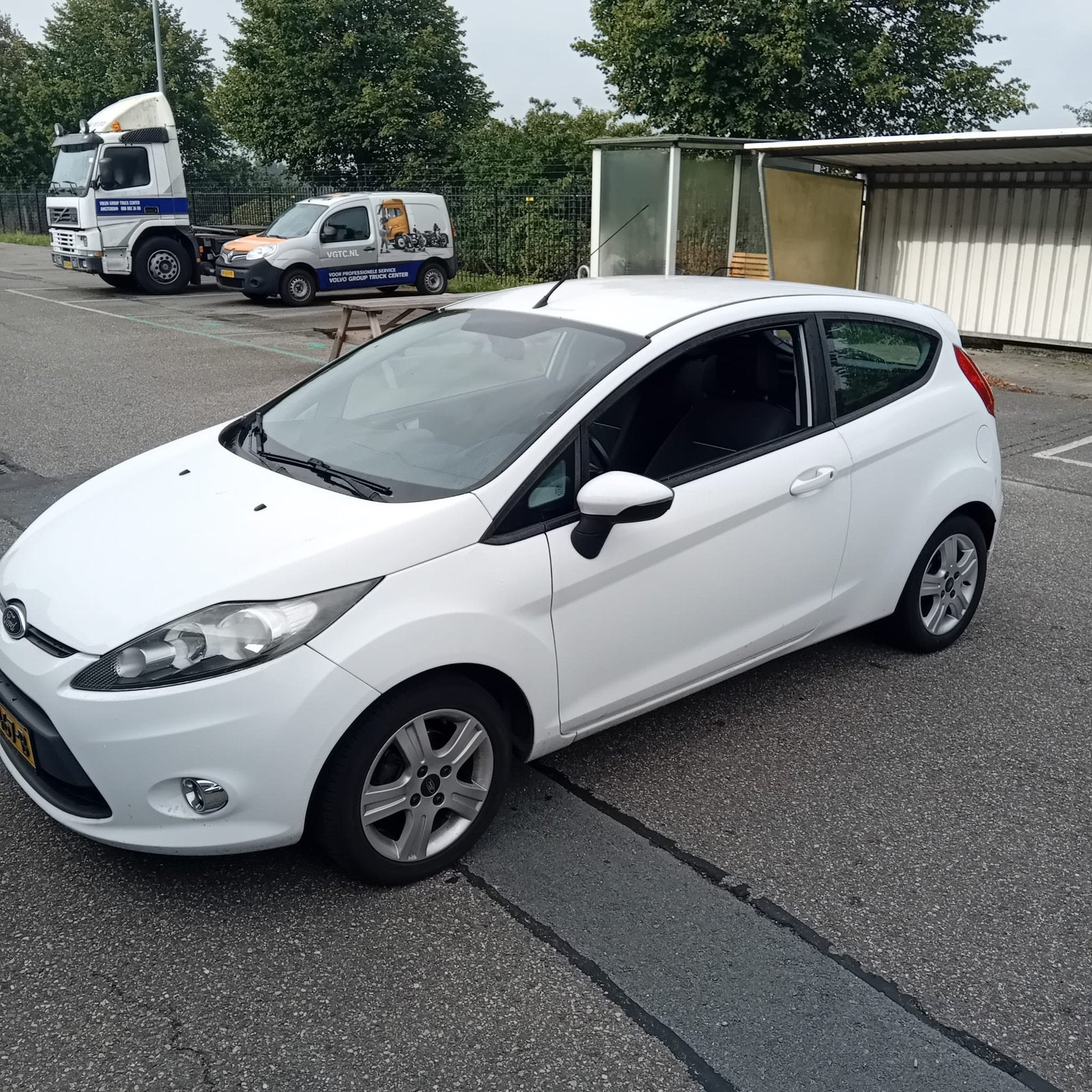 Ford Fiësta 1.25 44KW 3DR 2011 Wit, Auto's, Voorwielaandrijving, 4 cilinders, Wit, Handgeschakeld