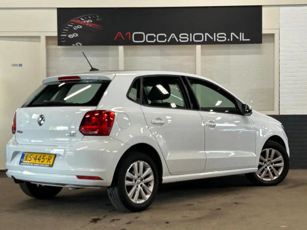 Volkswagen Polo 1.2 TSI Comfortline € 7.995,00, Stof, 4 cilinders, Wit, Origineel Nederlands