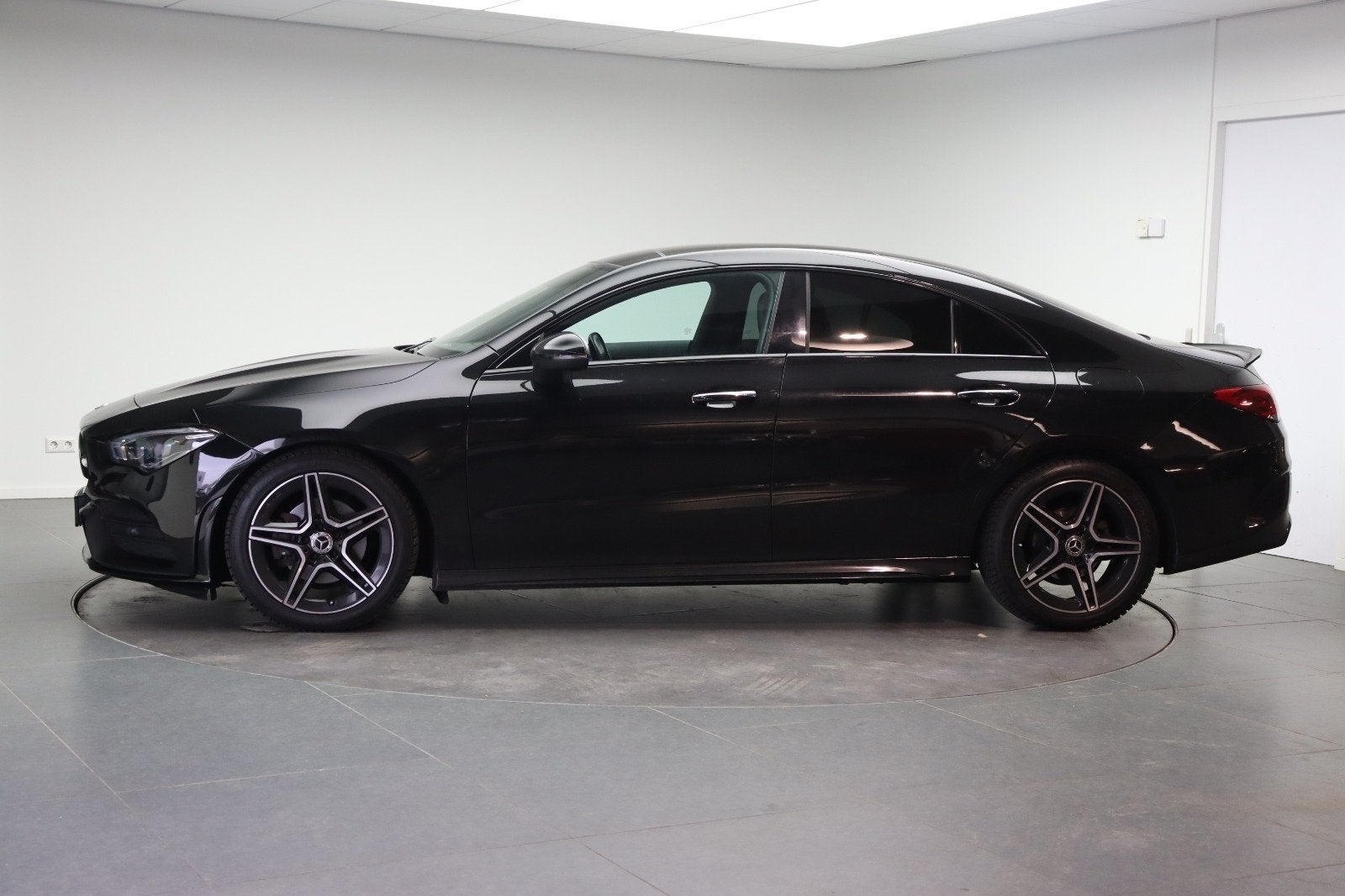 Mercedes CLA 180d AMG | Pano | Multibeam | Coating, Auto's, Mercedes-Benz, Voorwielaandrijving, CLA, 4 cilinders, Zwart