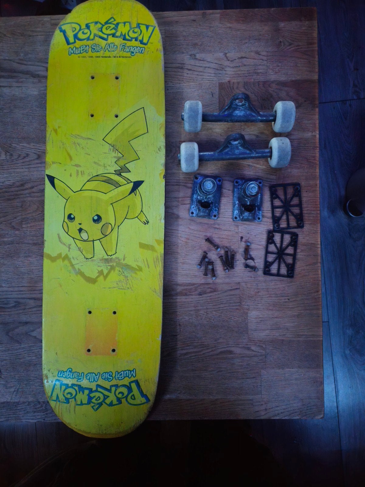 Pokémon Skateboard Deck met Pikachu - Gebruikt, Ophalen of Verzenden, Gebruikt, Skateboard