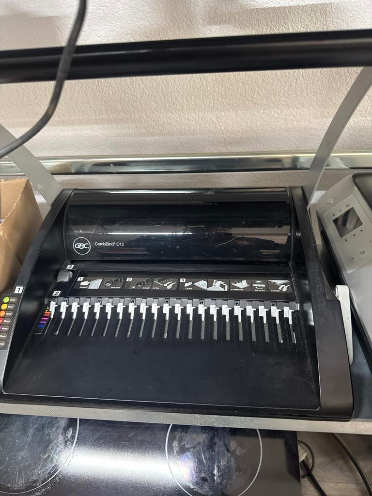 GBC CombBind C12 Bindmachine, Computers en Software, Printers, Zo goed als nieuw, Ophalen of Verzenden