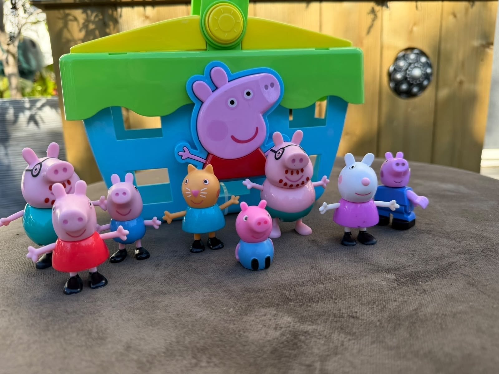 Peppa Pig mandje + 8 figuren | Leuke complete speelset, Ophalen of Verzenden, Gebruikt