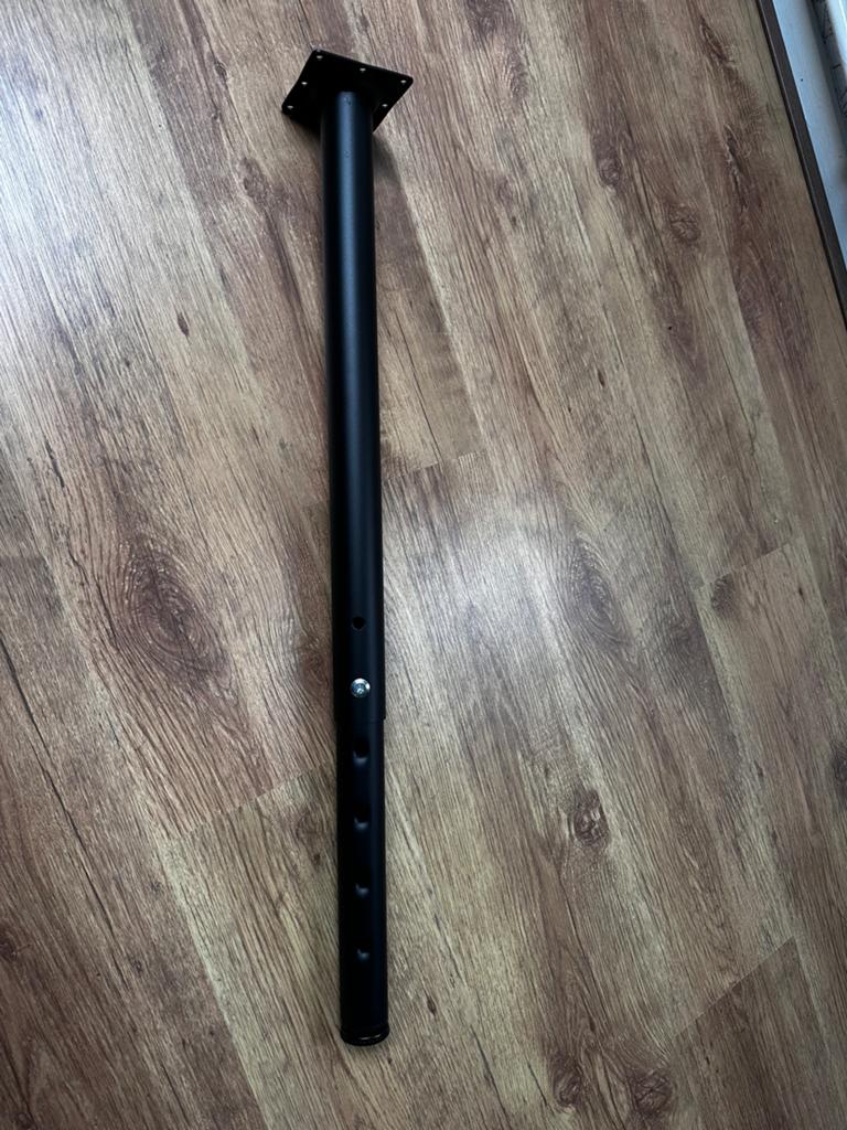 1x verstelbare tafelpoot 55-90 cm, zwart metaal., Ophalen, Tafelpoot, 50 tot 100 cm, Rond