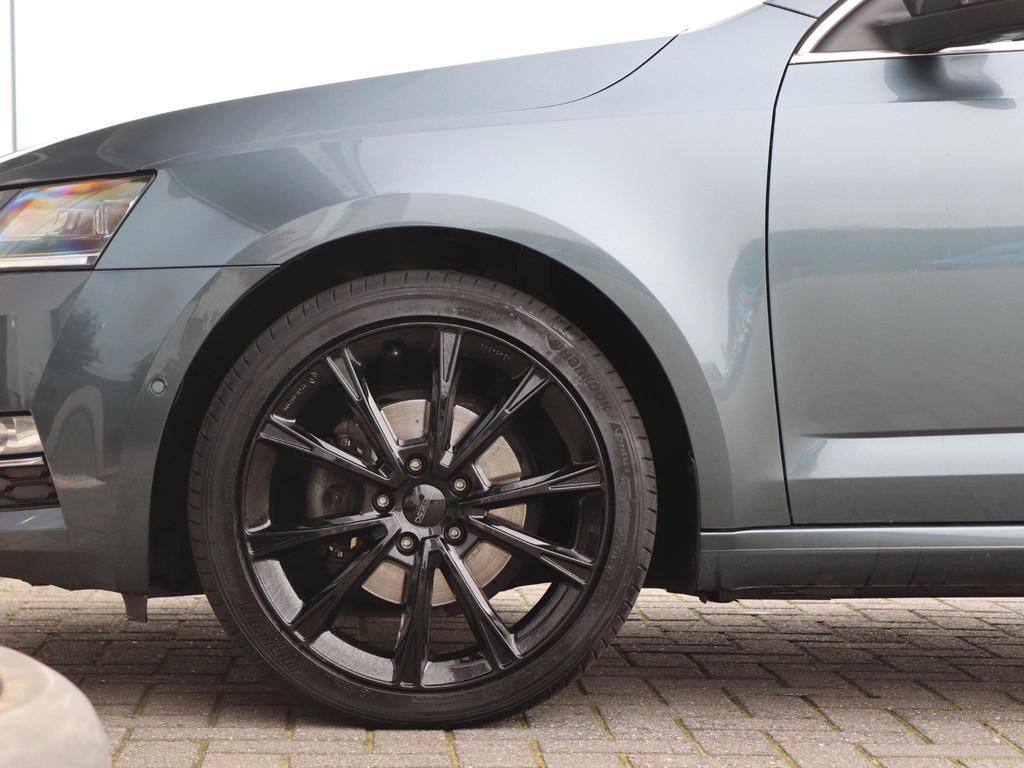Skoda Octavia Combi 1.0 TSI 116 pk DSG Greentech Style Busin, 116 pk, 630 kg, 3 cilinders, Parkeerassistent