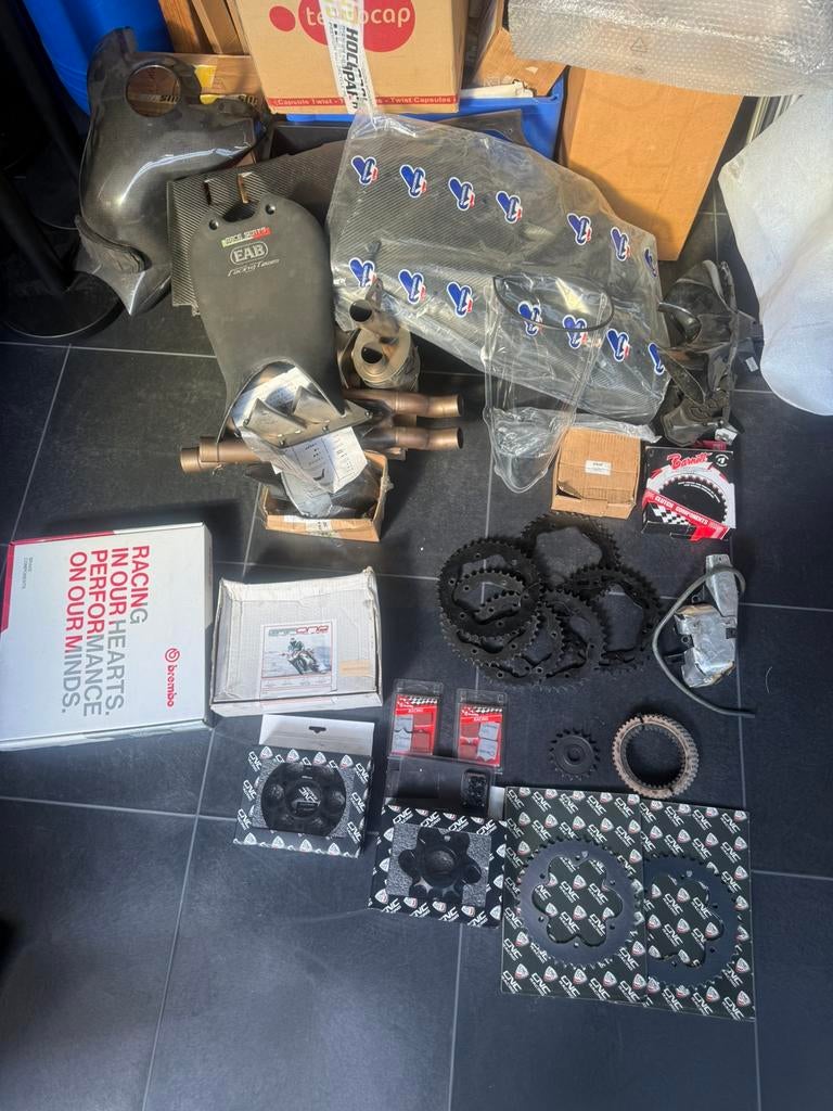 Ducati V4 (R)  & 952 899 & Monster S4RS onderdelen, Ophalen of Verzenden, Gebruikt