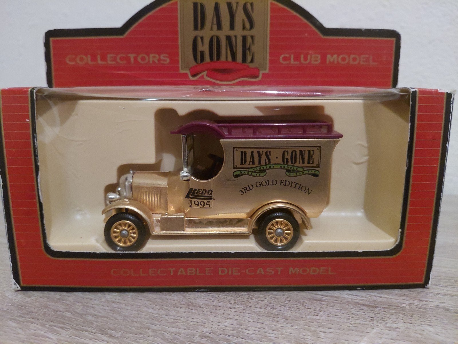 "Collectors Club 3rd Gold Edition"Morris Bull Nose Van, Overige merken, Auto, Verzenden, Groter dan 1:32