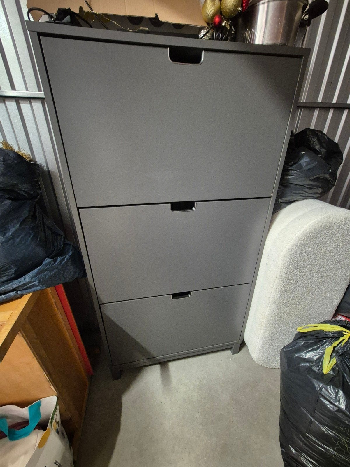 Grijze schoenenkast met 3 vakken STÄLL, Ophalen, Gebruikt