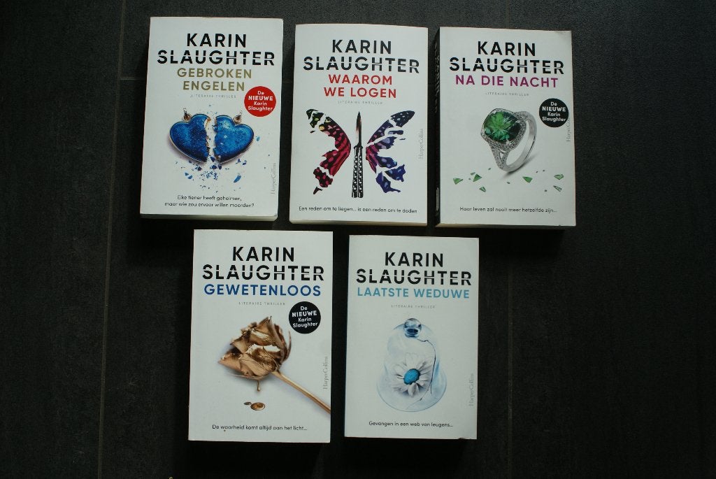 KARIN SLAUGHTER.. Titels:oa. Waarom we logen / Na die nacht, Ophalen of Verzenden, Zo goed als nieuw, Karin Slaughter
