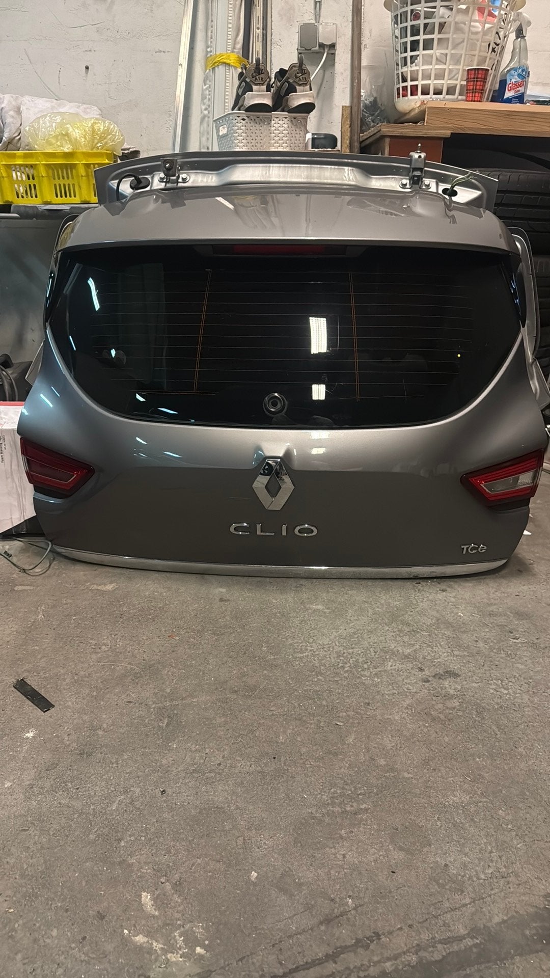 Renault Clio achterklep, Ophalen, Renault, Achterklep