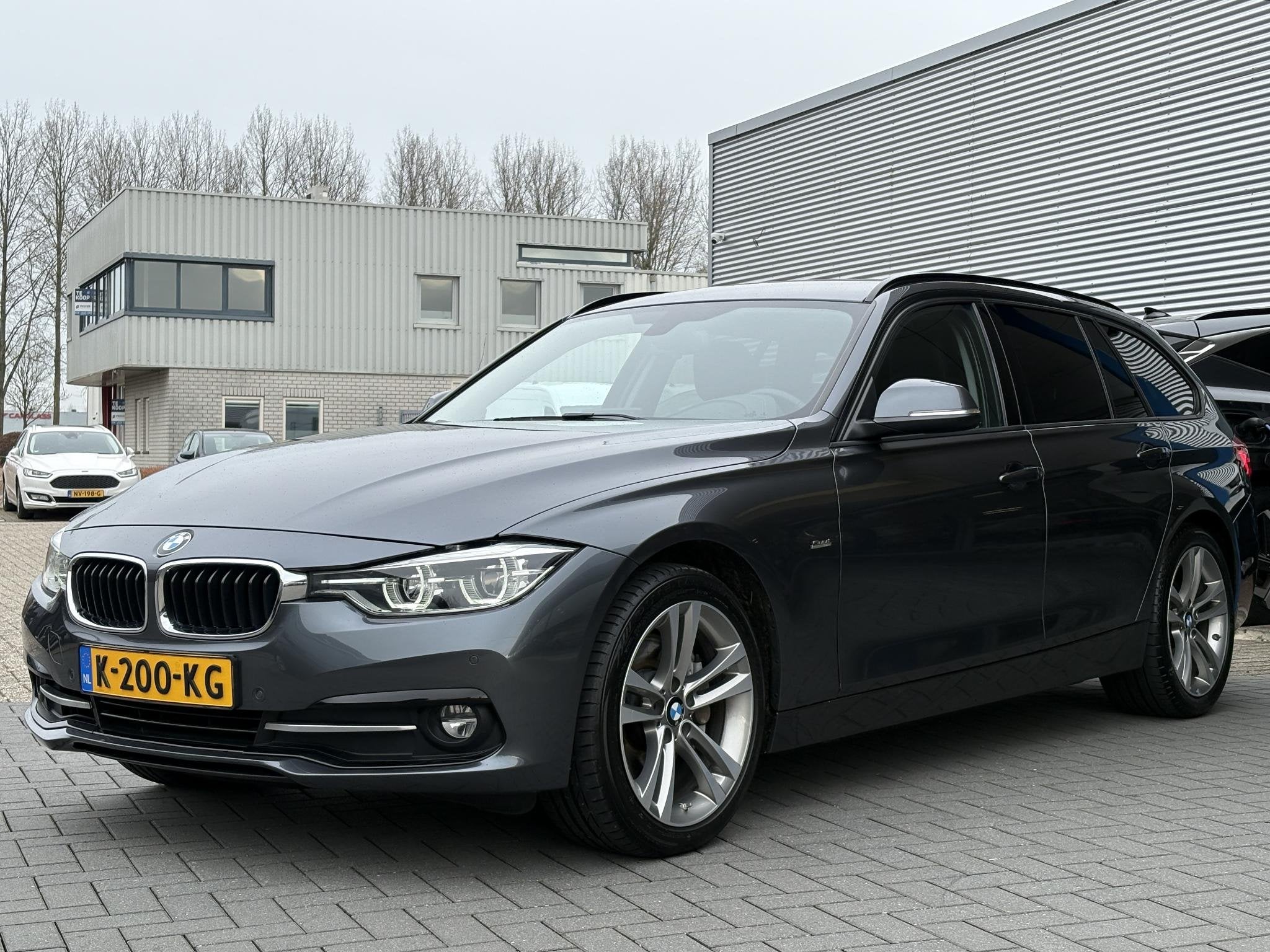 BMW 3-serie Touring 340i xDrive M Sport High Executive 326pk, Euro 6, Leder, 2998 cc, 93 €/maand