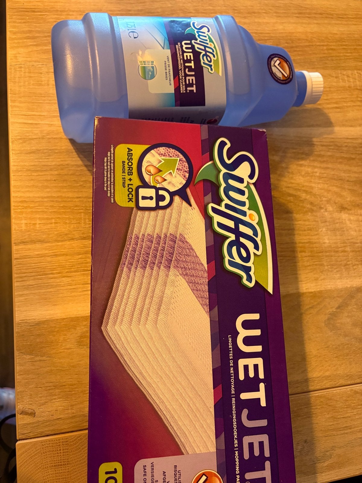 Swiffer WetJet 7x doekjes + 3x vloeistof, Ophalen of Verzenden, Schoonmaakmiddel