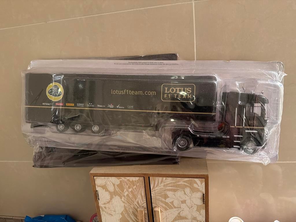 Centauria Lotus Renault Magnum F1 Team Transporter 1:43, Overige merken, Centauria, C, Nieuw