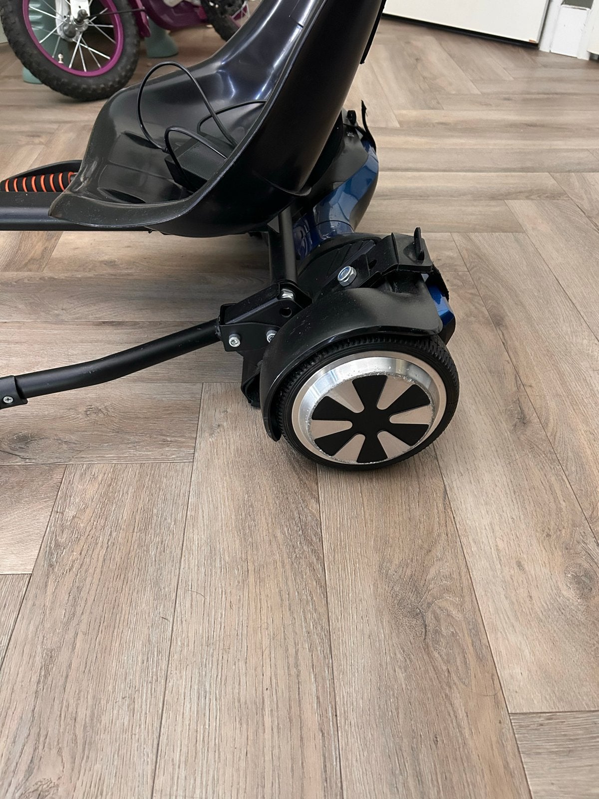 Hoverboard met zitje - Elektrische step, Fietsen en Brommers, Steps, Ophalen of Verzenden, Gebruikt, Elektrische step (E-scooter)
