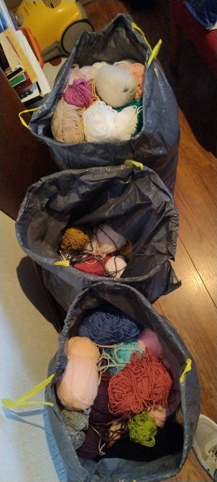 Grote partij aangebroken bollen wol - 3 vuilniszakken vol!, Ophalen, Gebruikt, Breien of Haken, Wol of Garen