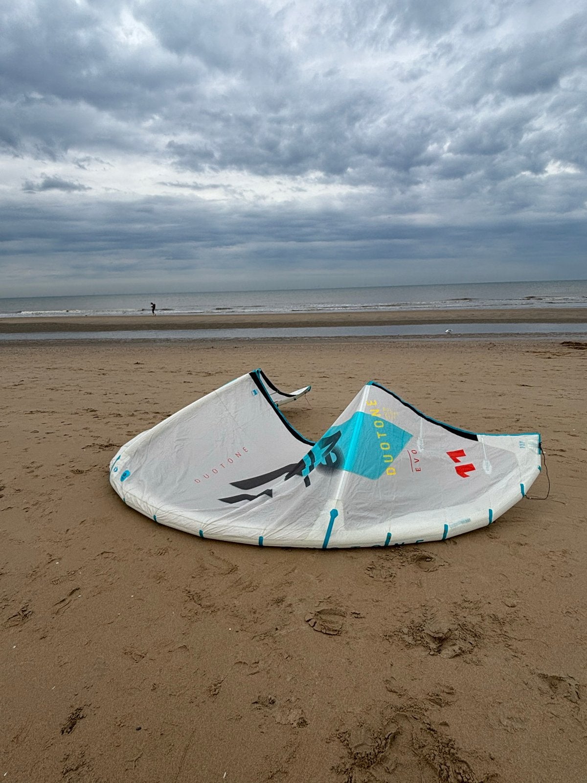Duotone Evo 8m en 11m 2020 - Goede staat, geen reparaties, Watersport en Boten, Ophalen, Gebruikt, Geen board, 11 m²