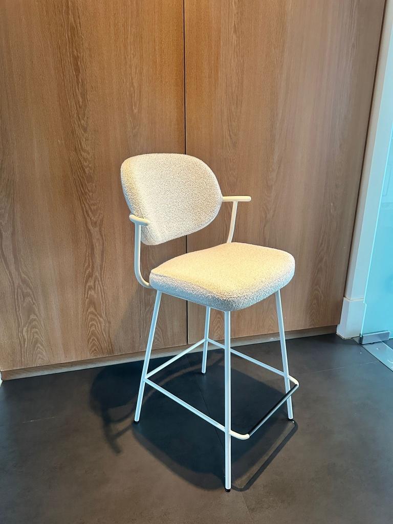 barstoelen-vier stuks., Huis en Inrichting, Barkrukken, Ophalen, Met voetsteun, 60 tot 90 cm, Nieuw