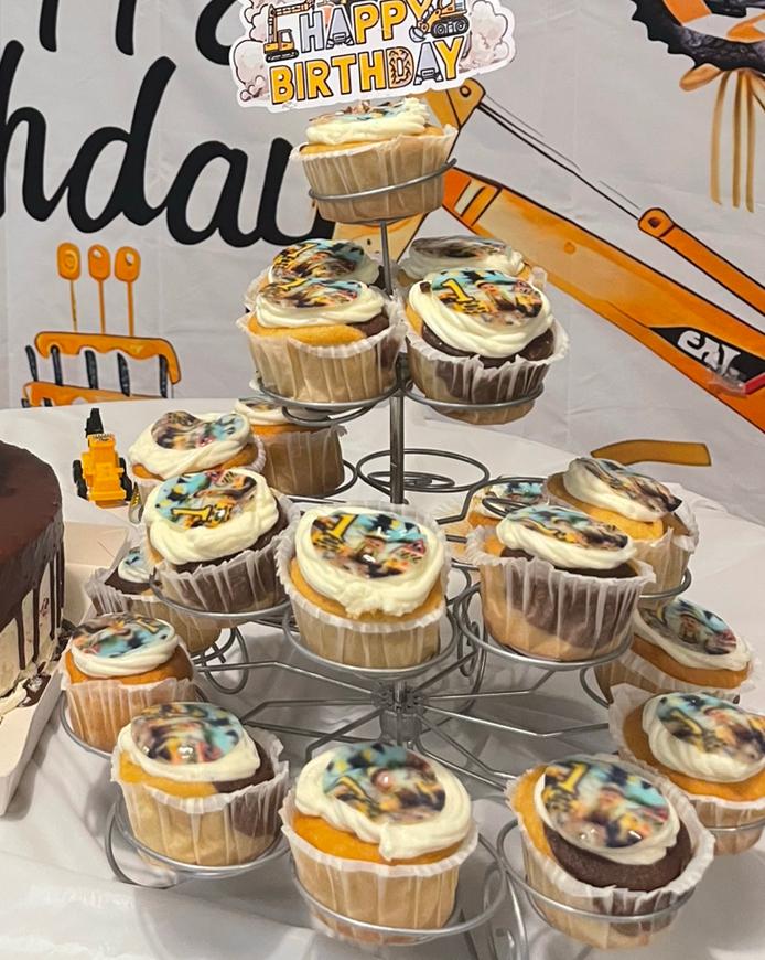 Metalen cupcake houder 23 stuks, Ophalen of Verzenden, Zo goed als nieuw, Overige