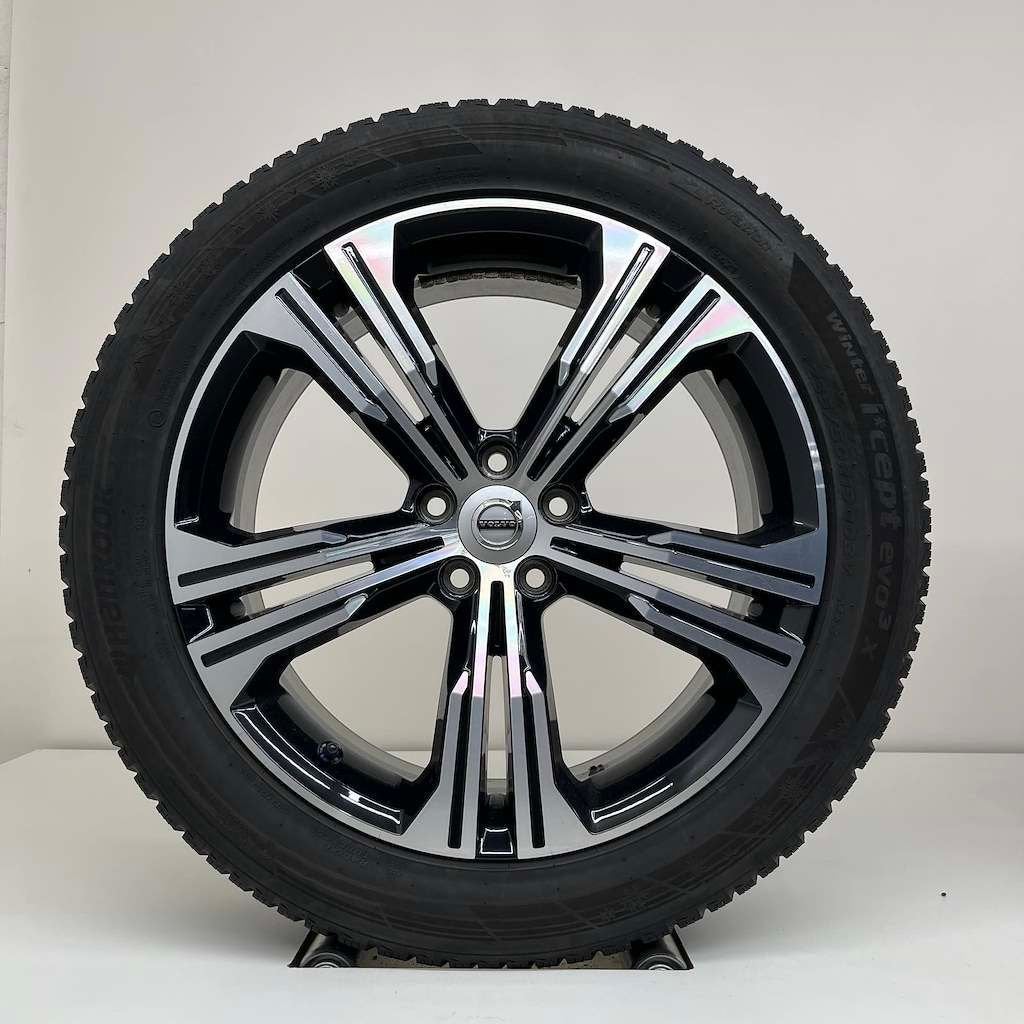 Volvo XC40 - 19 inch - winterbanden, 19 inch, Gebruikt, Banden en Velgen, 235 mm