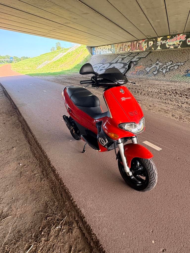 Gilera runner 70cc stage 6(GEREVISEERD), Fietsen en Brommers, Brommeronderdelen | Scooters, Ophalen, Zo goed als nieuw, Blok, Piaggio