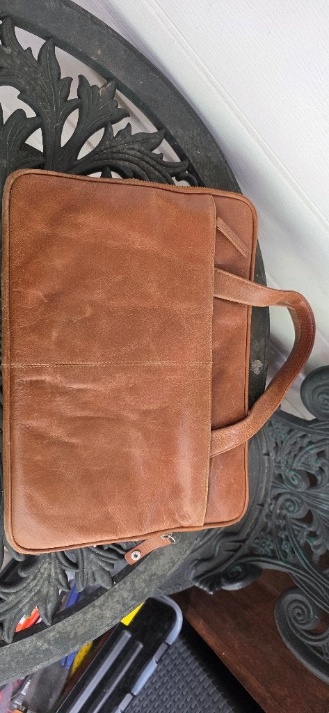 Dbramante 1982 Laptoptas leer, Ophalen, Gebruikt, Bruin, 17 inch of meer