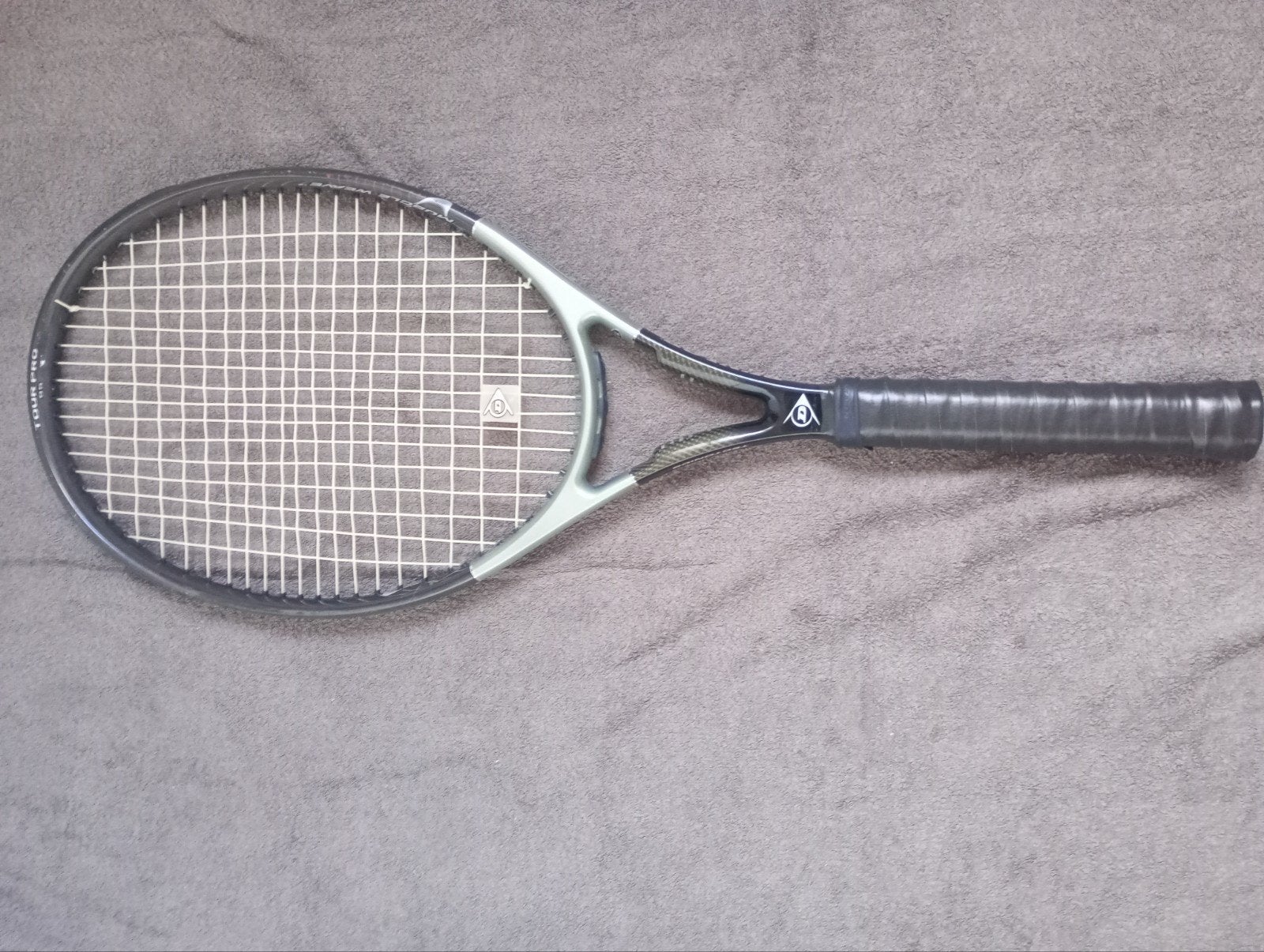 Dunlop Tectonics Tour Pro 95 Tennisracket gr.2, Sport en Fitness, L2, Gebruikt, Ophalen of Verzenden, Racket