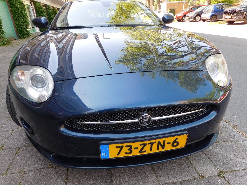 Jaguar XK 4.2 Coupe AUT met onderhoud verleden!, Auto's, Jaguar, Dealer onderhouden, 298 pk, Particulier, 93 €/maand
