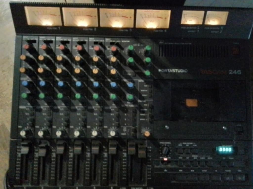 Tascam Portastudio 246 - Topstaat, Professioneel Nagekeken, Ophalen of Verzenden, Zo goed als nieuw, 5 tot 10 kanalen, Microfooningang