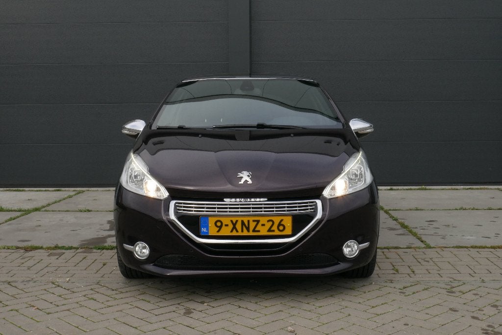 Peugeot 208 XY 1.6 THP 115KW 3-D 2014, Auto's, Voorwielaandrijving, Zwart, Parkeerassistent, 49 €/maand