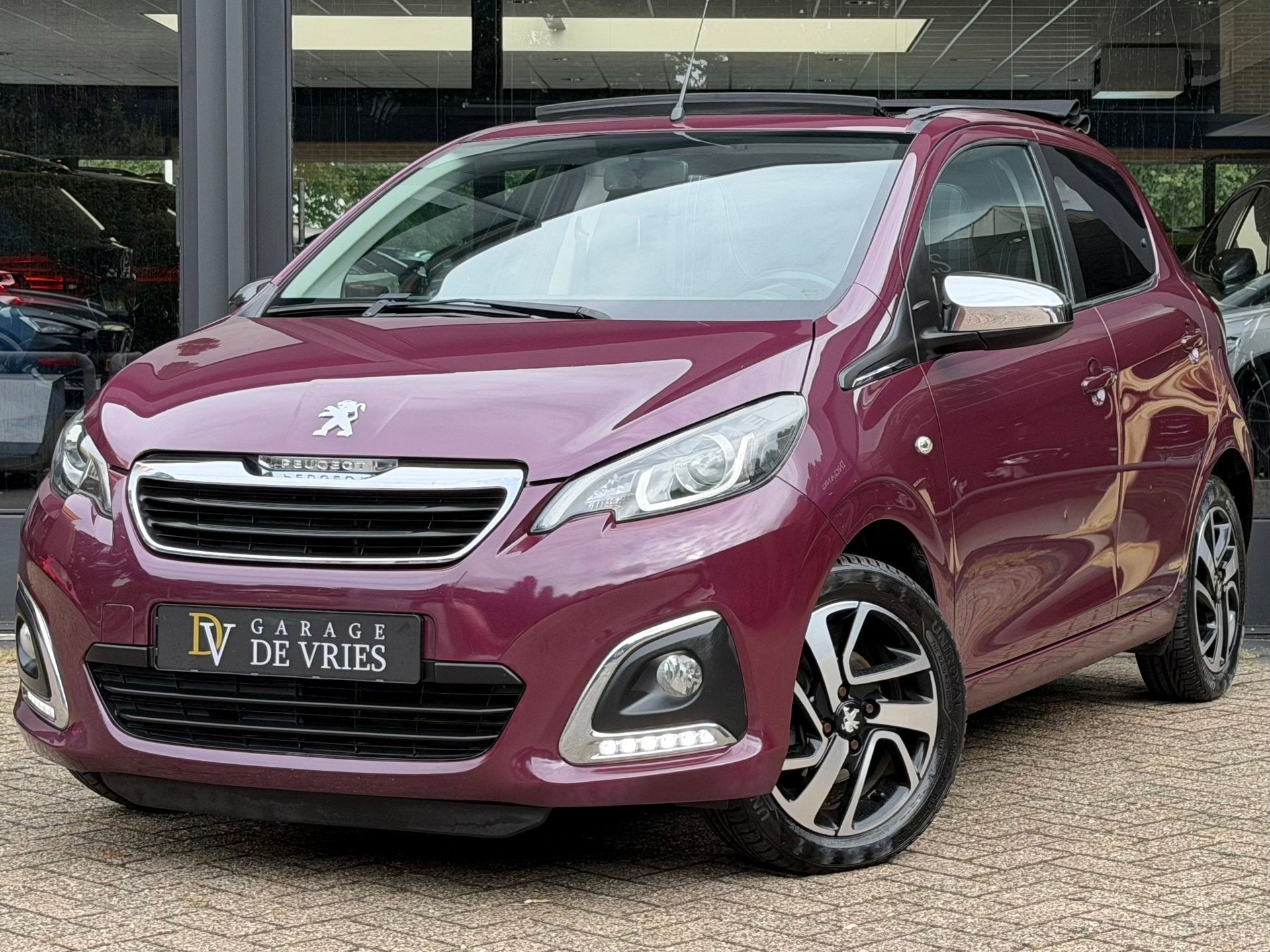 Peugeot 108 1.0 e-VTi GT-Line Cabrio Cruise Camera Climate G, Dealer onderhouden, Stof, Gebruikt, Zwart