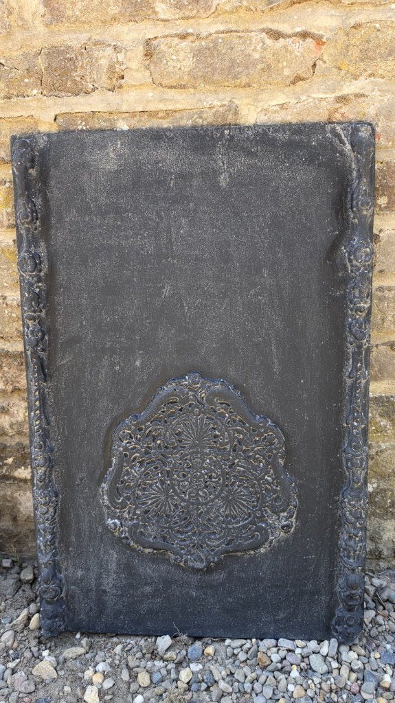 Antieke gietijzeren haardplaat met ornament –68cm x 48,5 cm, Ophalen, Gebruikt, Vrijstaande haard, Houthaard