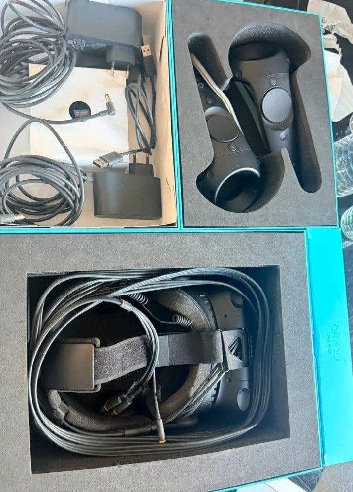 HTC Vive VR-headset complete set - Zo goed als nieuw, Ophalen of Verzenden, Zo goed als nieuw, VR-bril, Pc