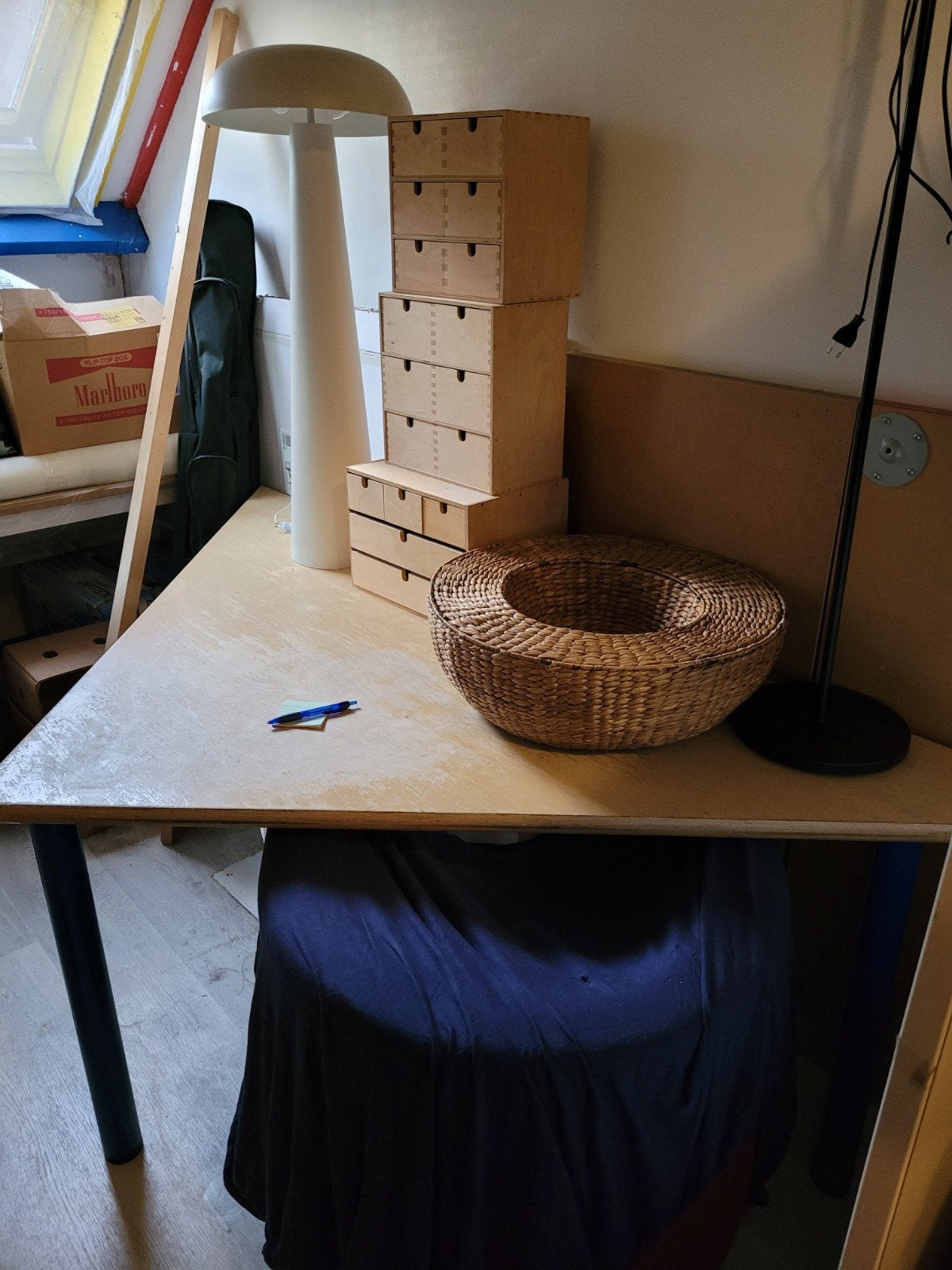 houten tafel., Huis en Inrichting, Tafels | Eettafels, Ophalen, Gebruikt, 200 cm of meer, 50 tot 100 cm