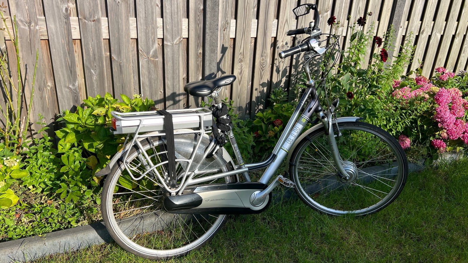 RIH Omega elektrische fiets - 8 versnellingen, Accu NIEUW, Gebruikt, 51 tot 55 cm, 50 km per accu of meer, Ophalen