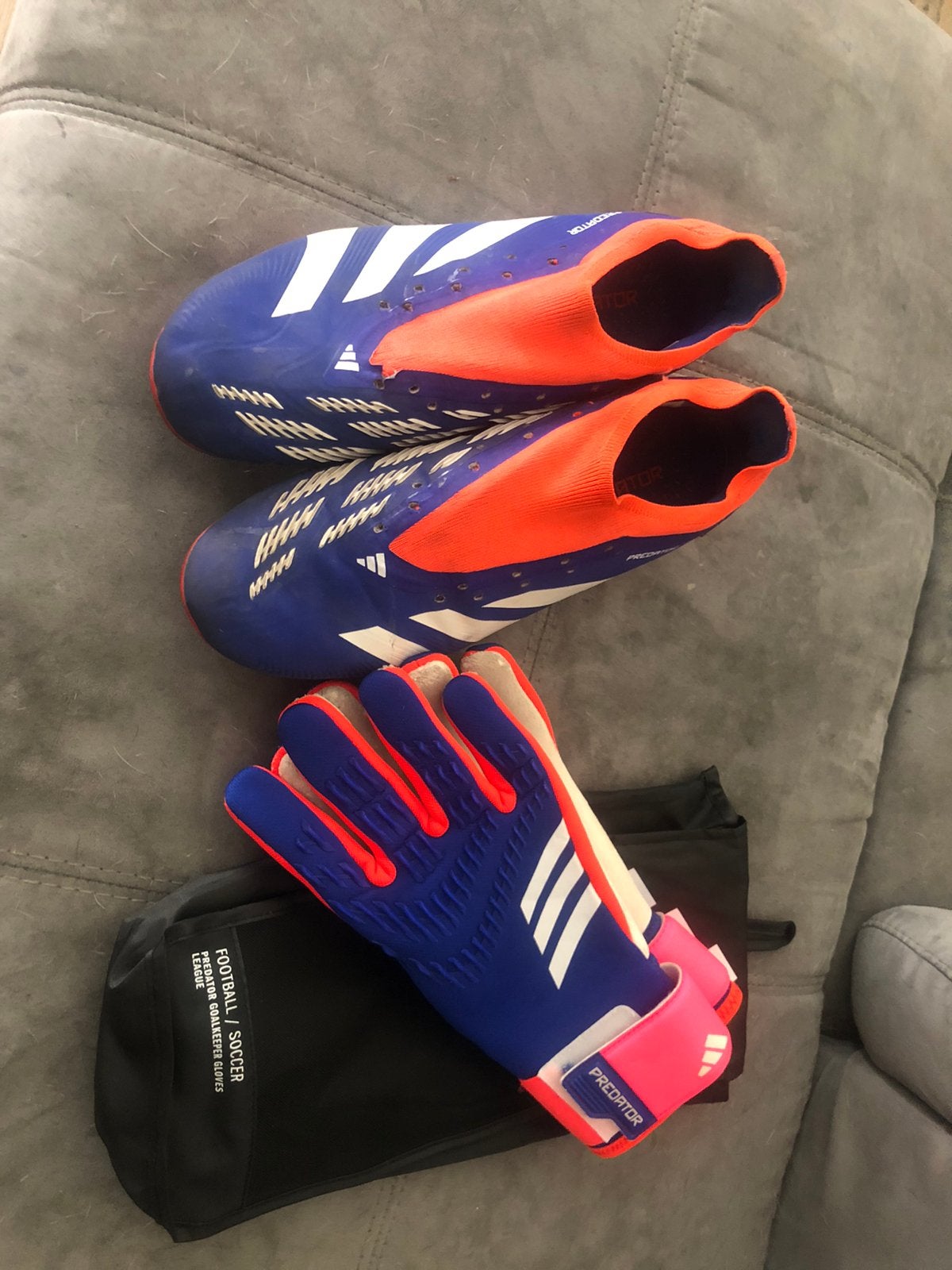 Set 2 van 2: Adidas Predator keepersetje mt 44 en mt 9!, Sport en Fitness, Voetbal, Set, Maat L, Ophalen of Verzenden, Zo goed als nieuw