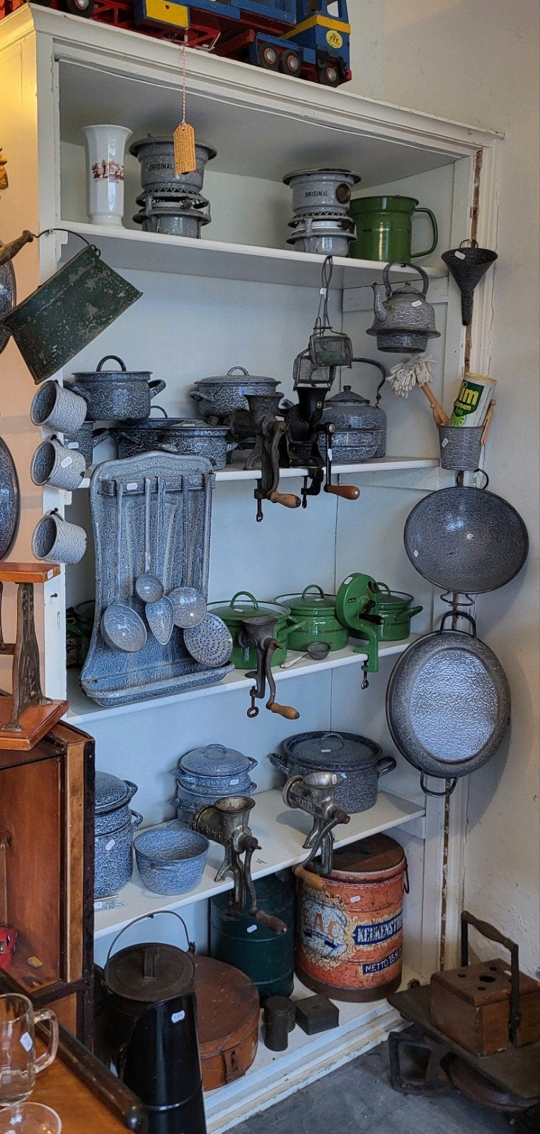 diverse emaille pannen keukenhulpjes brocante landelijk, Ophalen