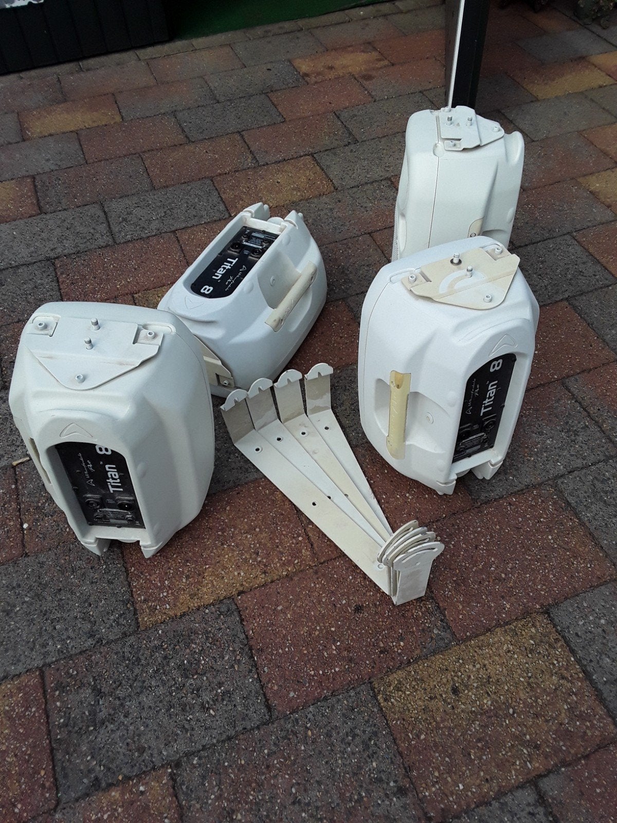 4 luidsprekers met beugels, Audio, Tv en Foto, Luidsprekers, Ophalen, Minder dan 60 watt, Overige merken