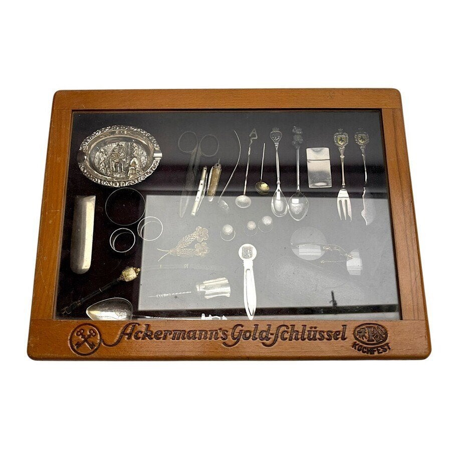 Houten tafelvitrine met inhoud, Antiek en Kunst, Ophalen of Verzenden