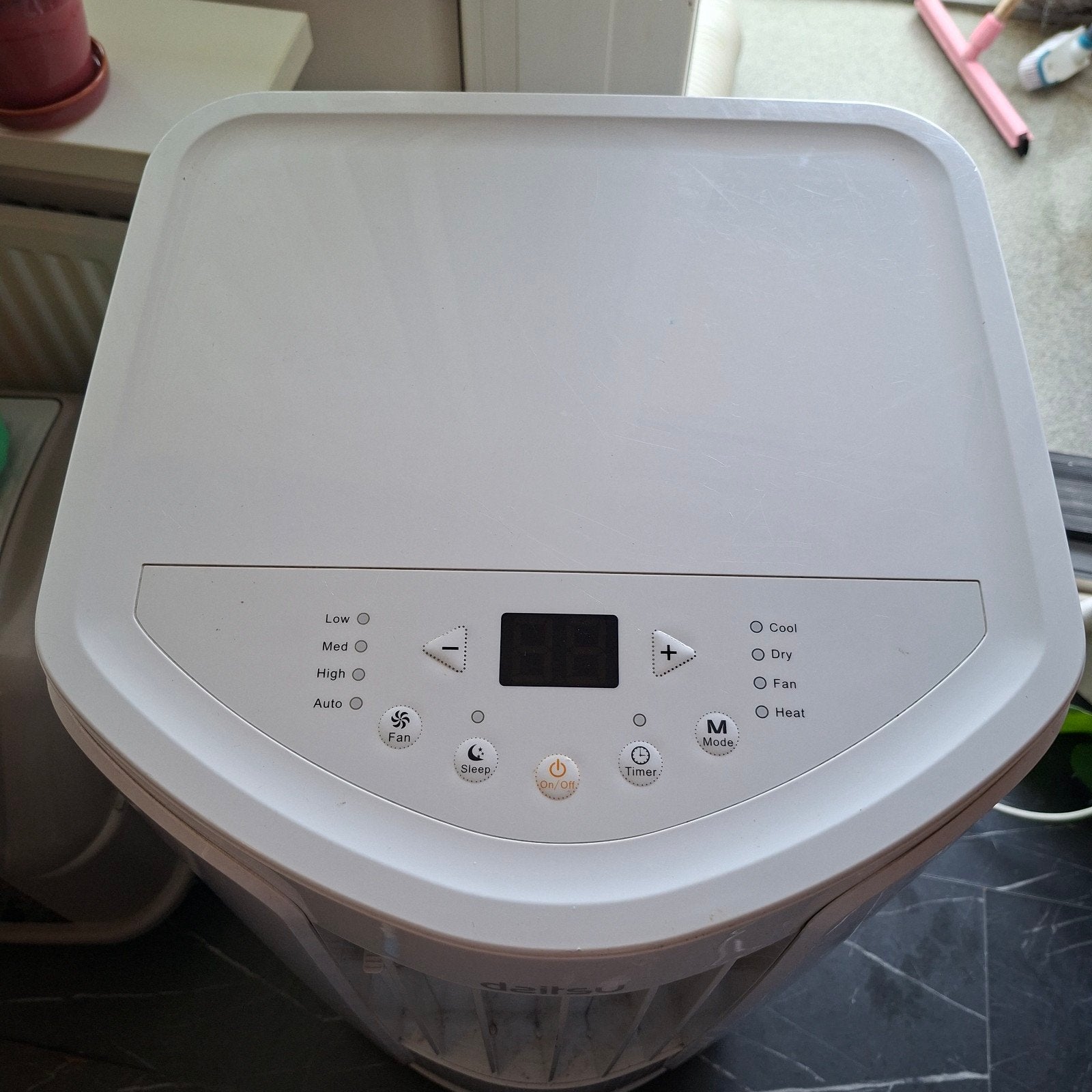 Daitsu Mobiele Airco met Afvoerslang en Waterafvoer, Ophalen, Koelen en Ontvochtigen, Timer, Zo goed als nieuw