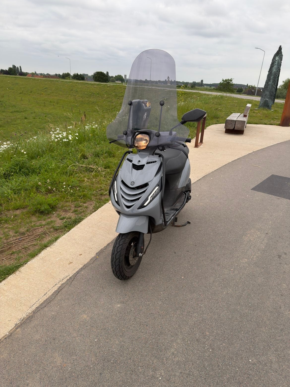 Piaggio Zip, Fietsen en Brommers, Scooters | Piaggio, Ophalen, Zo goed als nieuw, Benzine, Zip