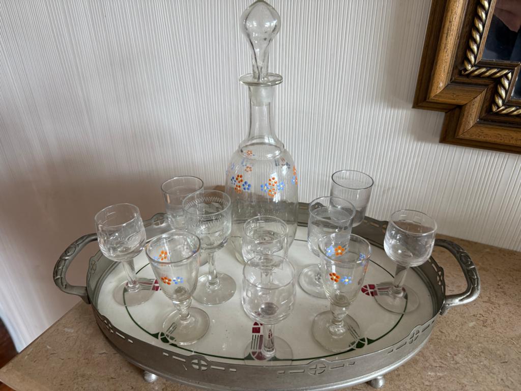Vintage like dienblad met karaf en 10 borrelglaasjes, Ophalen