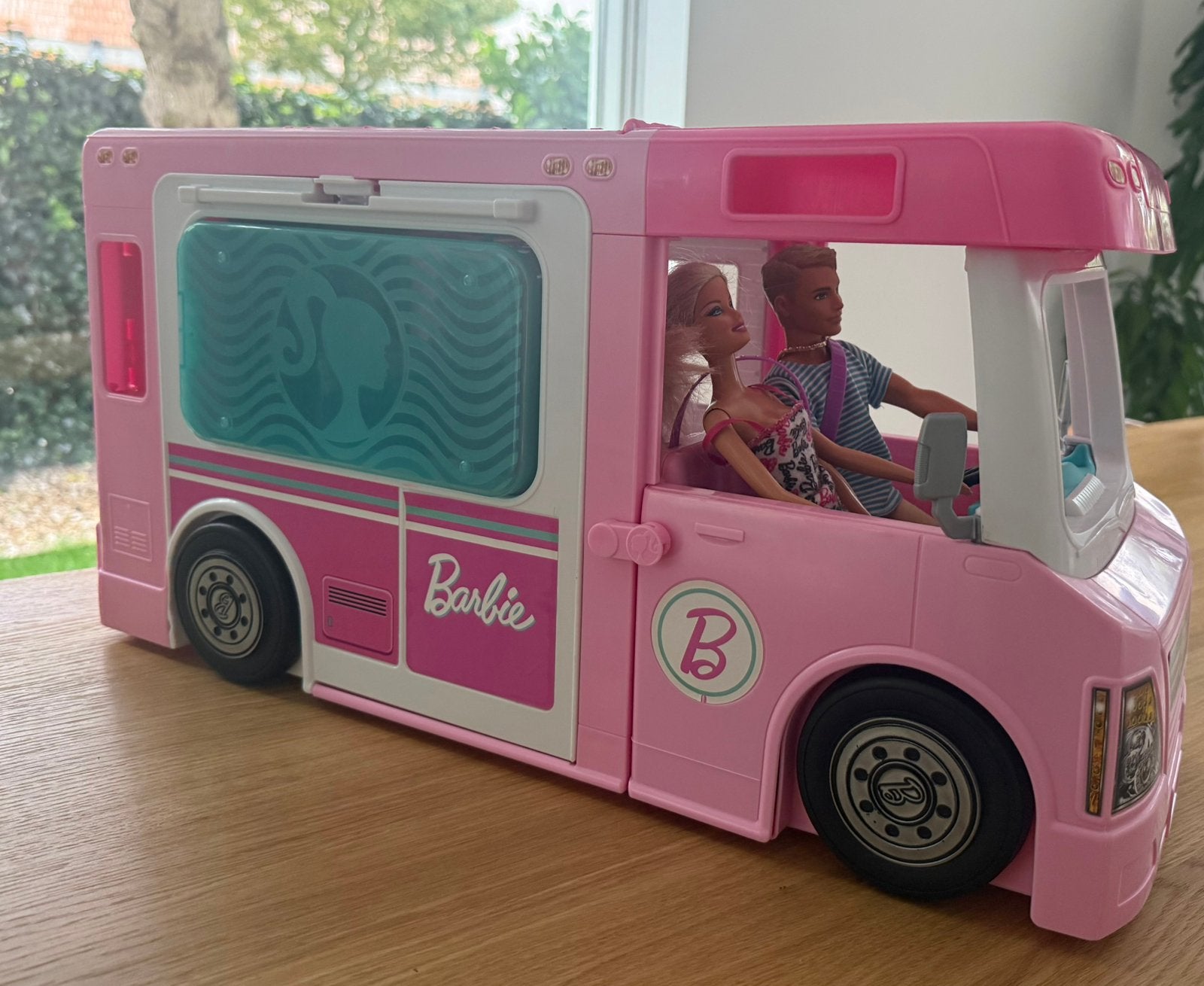 Barbie Camper with dolls and accesories, Ophalen of Verzenden, Zo goed als nieuw, Pop