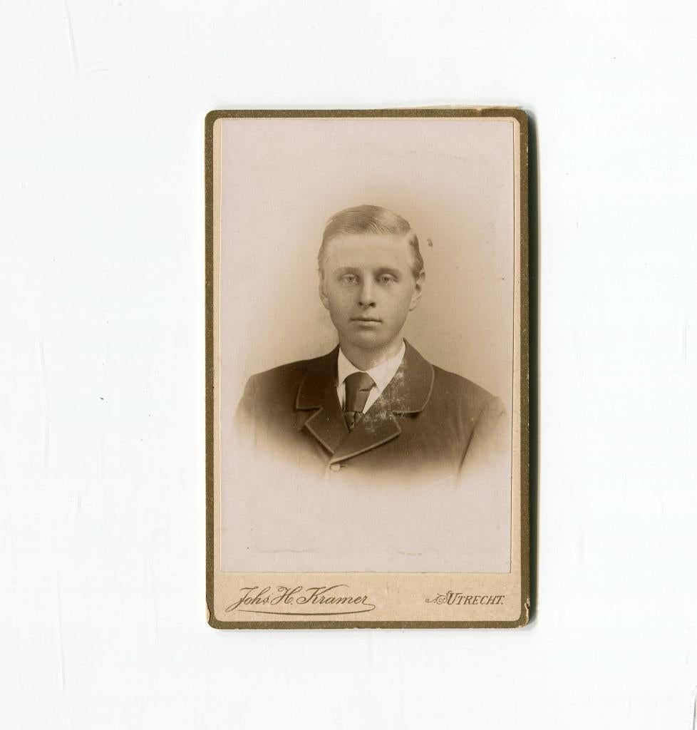 Carte de Visite. J.H. Kramer, Utrecht., Foto, Ophalen of Verzenden, Zo goed als nieuw, Voor 1940