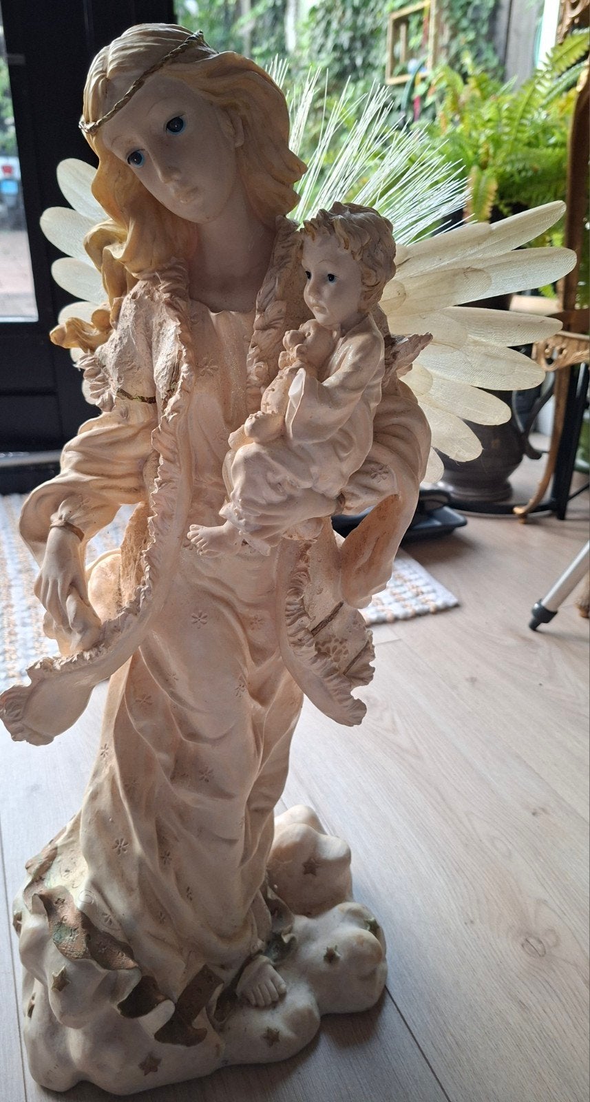 Prachtig engelbeeld met kind en lichtgevende vleugels, Antiek en Kunst, Ophalen, 50 - 100 cm, Handgemaakt, Overige materialen