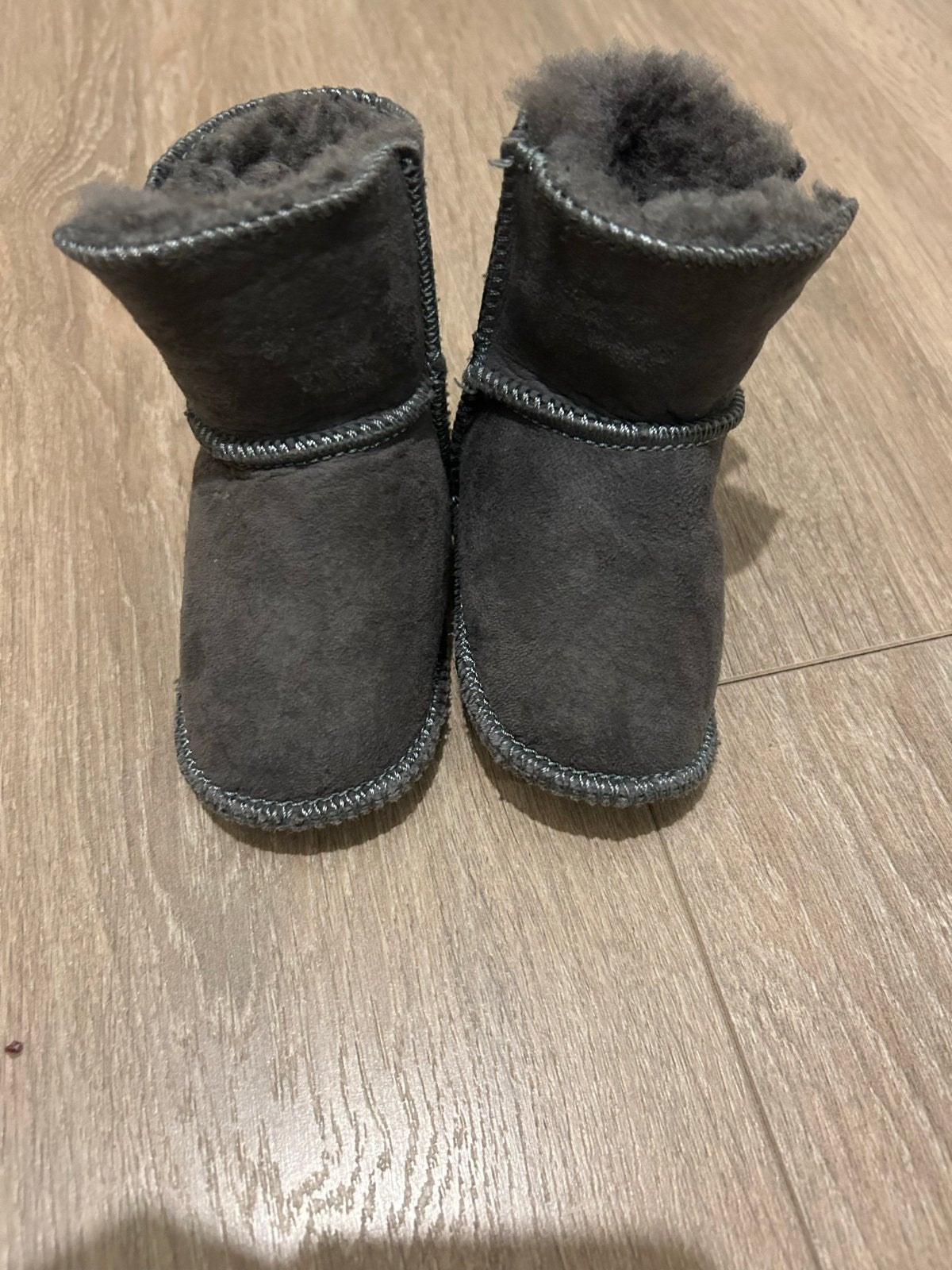 Baby Uggs maat 19, Ophalen of Verzenden, Zo goed als nieuw, Jongetje of Meisje